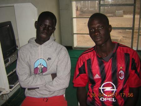 lam ak welzo