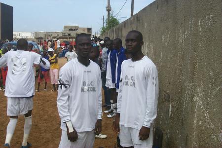 mane ak amza